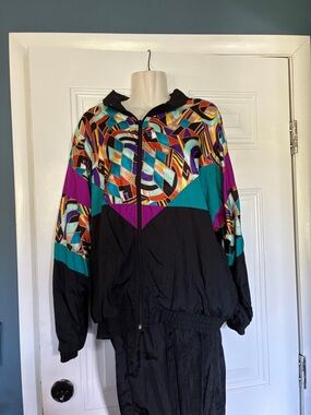 Vintage Colorblock Windbreaker Jacket with Geometric Print